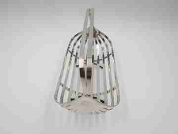 Silver plated biscuit basket. Circa 1950's. Folding handle. Europe