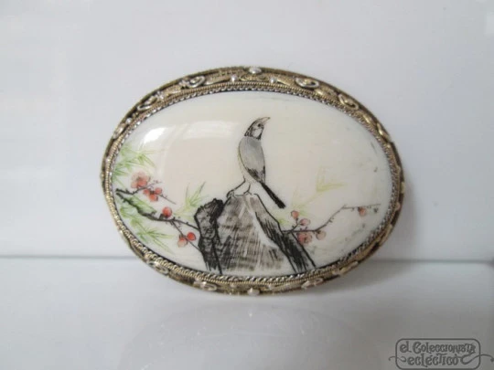 Silver vermeil brooch. Ivory hand-painted medallion. 1920's