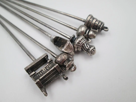 Six cocktail skewers collection with bagpiper figure stand. Silver plated metal. Spain. 1980's Six cocktail skewers collection with bagpiper figure stand. Silver plated metal. Spain. 1980's