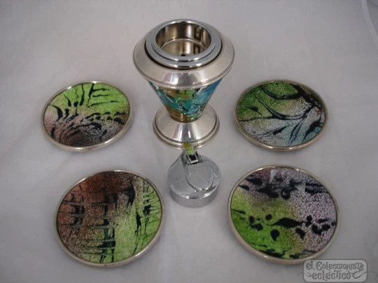 Smoking set. Table gas lighter and dishes / ashtrays. Silver and enamel