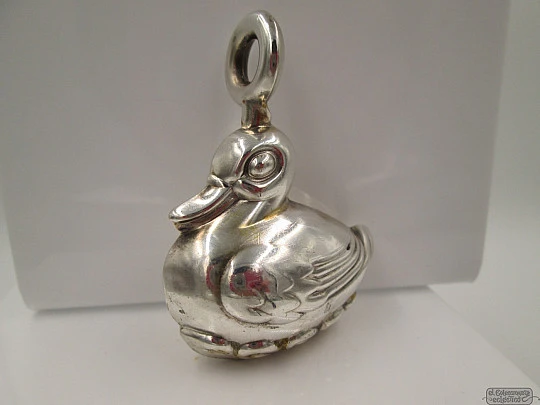 Sonajero infantil. Plata ley 925. Figura pato. Argolla. Años 60