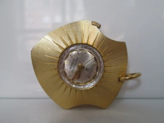 Sonia Super De Luxe 21 pendant watch. Gold plated metal. Swiss made. 1960's