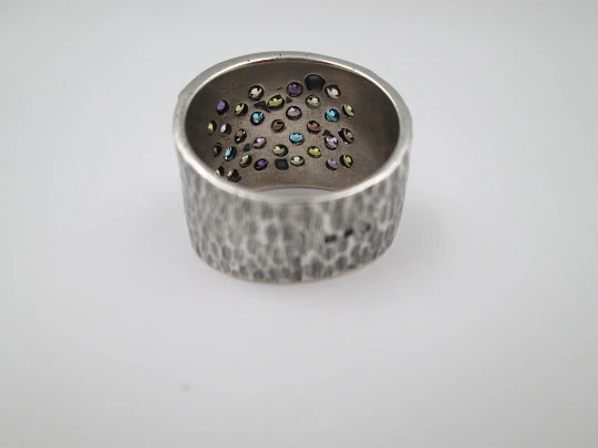 Sortija ancha Tutti Frutti para mujer. Plata de ley y oro amarillo. Martele. Portugal. 2000