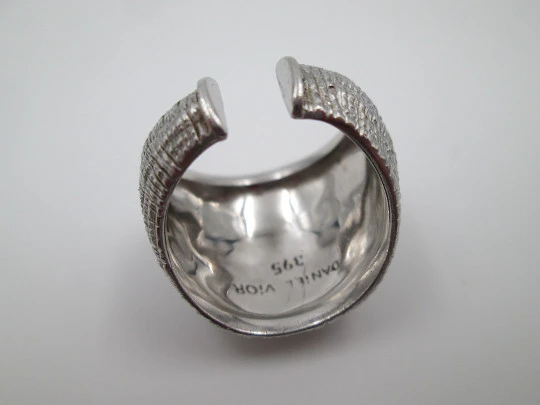 Sortija mujer Daniel Vior. Diseño artesanal. Plata de ley 925. Modelo Abavel