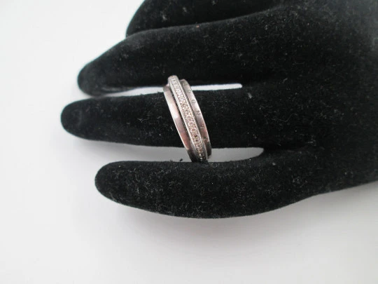 Sortija para mujer Pandora. Plata de ley 925 y pedrería blanca. Dinamarca. 2000