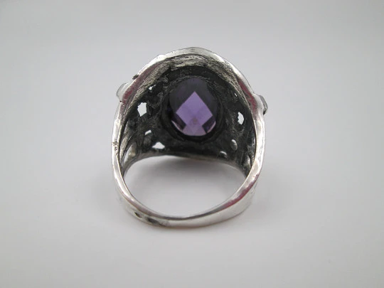 Sortija para mujer. Plata de ley y detalles laminados oro. Amatista y marquesitas