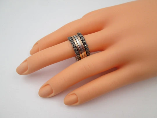 Sortija unisex giratoria. Plata de ley 925, oro rosa 9k y gemas marquesitas. Portugal