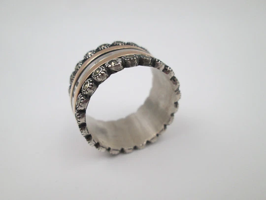 Sortija unisex giratoria. Plata de ley 925, oro rosa 9k y gemas marquesitas. Portugal