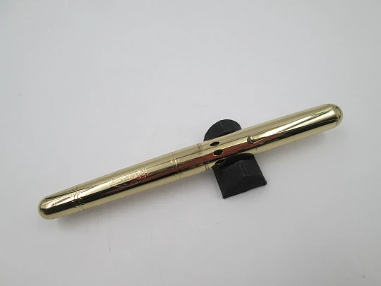 Spirit of St. Louis fountain pen. Gold plated and black resin. Converter. USA. 1990's