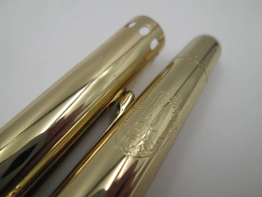 Spirit of St. Louis fountain pen. Gold plated and black resin. Converter. USA. 1990's