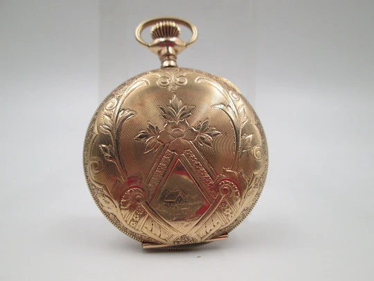 Standard hunter-case pocket watch. Gold plated. Stem-wind. Porcelain dial. 1910's