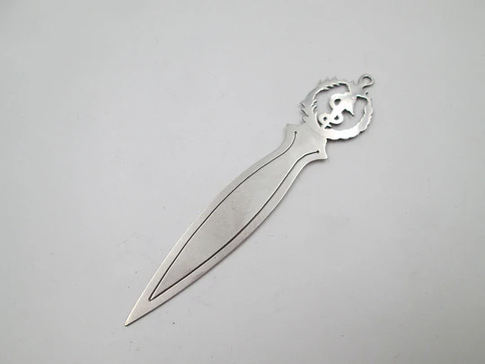 Sterling silver bookmark. Openwork pharmacy caduceus motif. Leaf wreath. 1990's. Spain