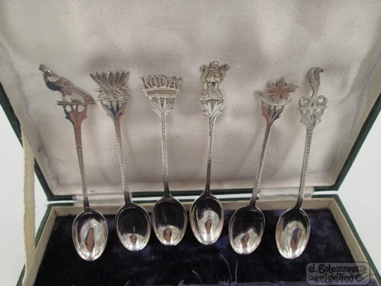 Sterling silver boxed set of six tea or coffee spoons. India