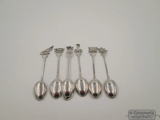 Sterling silver boxed set of six tea or coffee spoons. India