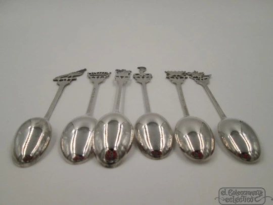 Sterling silver boxed set of six tea or coffee spoons. India