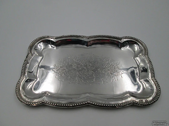 Sterling silver bread tray. Flowers & leaves chiselled. 1970's. Spain