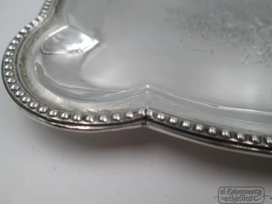 Sterling silver bread tray. Flowers & leaves chiselled. 1970's. Spain