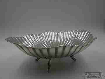 Sterling silver centerpiece. 1970's. Spain. Ribbed design. Four legs