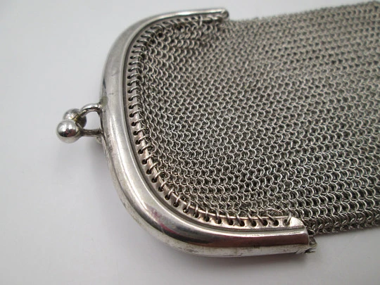 Sterling silver double mesh purse. Half moon clutch frame. Balls clasp. 1930's. Europe