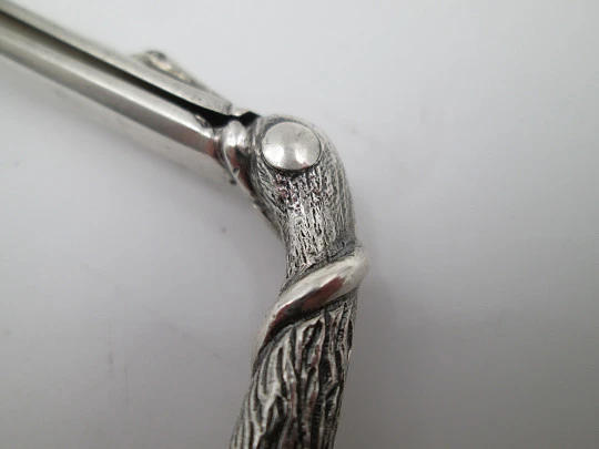 Sterling silver grape scissors. Pregnant pelican. Vine leaves motifs. 1970. Spain