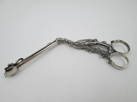 Sterling silver grape scissors. Pregnant pelican. Vine leaves motifs. 1970. Spain