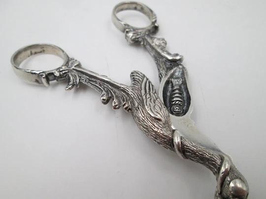 Sterling silver grape scissors. Pregnant pelican. Vine leaves motifs. 1970. Spain