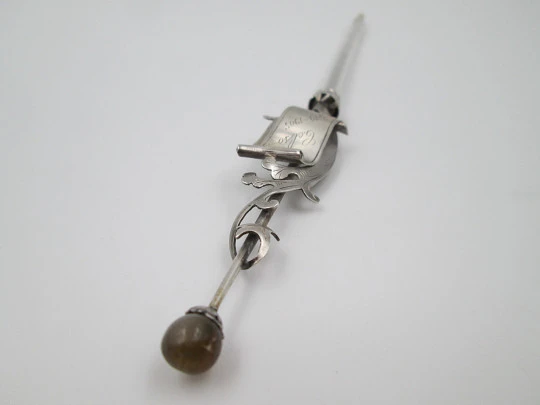 Sterling silver handmade dip pen. Grey stone top. Vegetable motifs. 1905. Spain