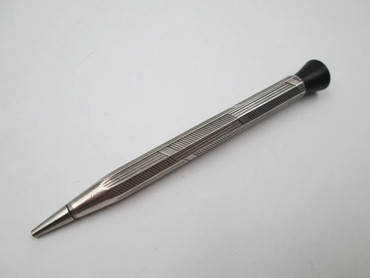 Sterling silver mechanical pencil. Twist system. Parallel & diagonal pattern. 1930's