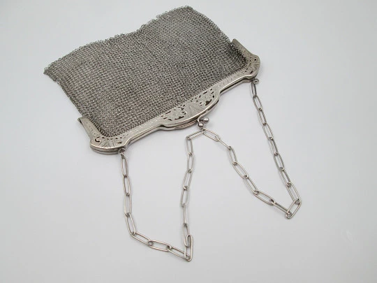 Sterling silver mesh bag. Openwork clutch frame. Flowers & geometric motifs. 1920's