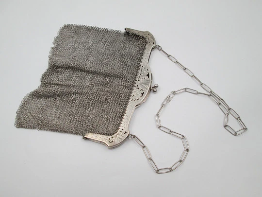 Sterling silver mesh bag. Openwork clutch frame. Flowers & geometric motifs. 1920's