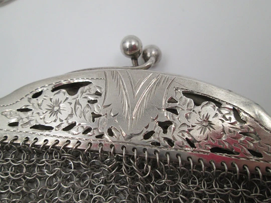 Sterling silver mesh bag. Openwork clutch frame. Flowers & geometric motifs. 1920's