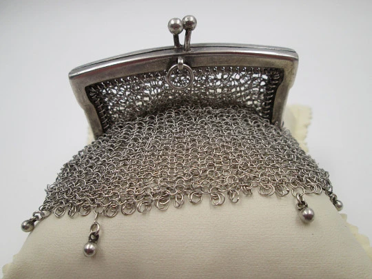 Sterling silver mesh purse. Rectangular clutch frame. Balls clasp. 1930's