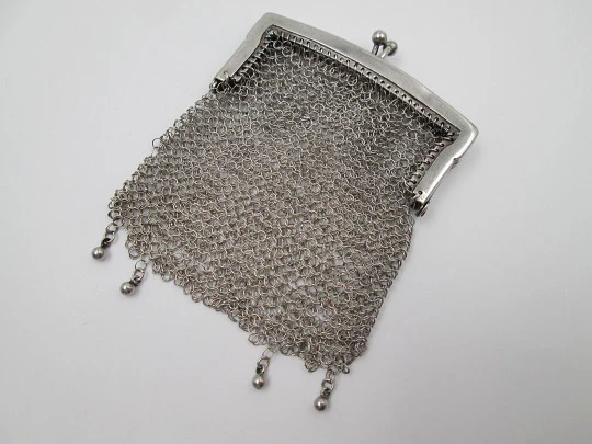 Sterling silver mesh purse. Rectangular clutch frame. Balls clasp. 1930's