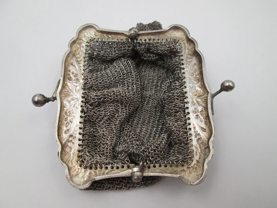 Sterling silver mesh purse. Rectangular clutch frame. Flowers & leaves. 1930's