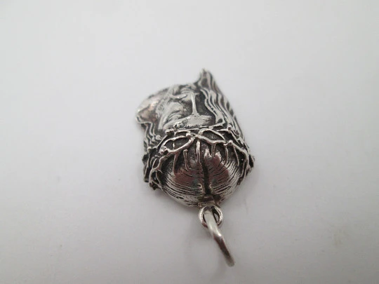 Sterling silver pendant medal. Jesus Christ bust with crown of thorns. Spain. 1960's