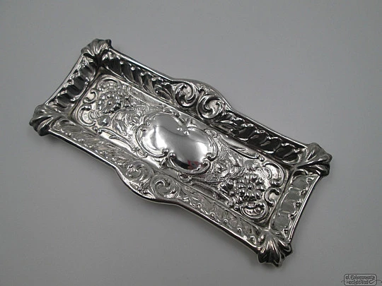 Sterling silver rectangular tray. Flowers and vegetable motifs. 1970's