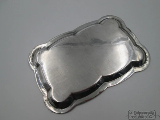 Sterling silver tray. Flowers & leaves chiselled. Balls edge. 1970's