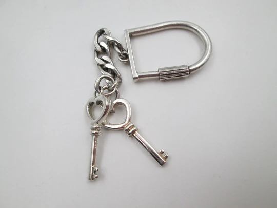 Sterling silver unisex keychain. Keys with hearts. Chain and hitch. 1980's. Spain