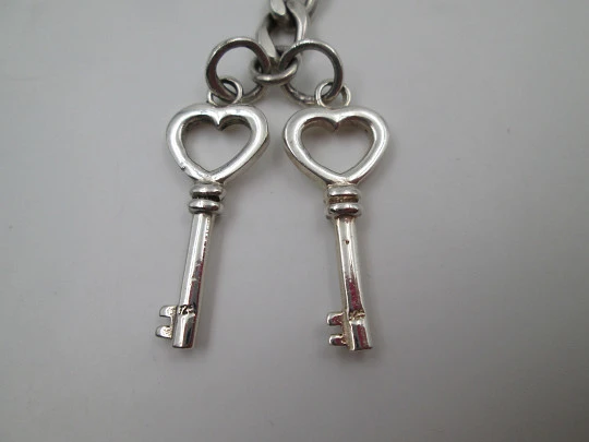 Sterling silver unisex keychain. Keys with hearts. Chain and hitch. 1980's. Spain