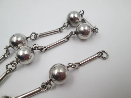 Sterling silver women's choker. Spheres and cylinders. Hook clasp. 1960's. Spain