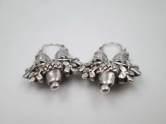 Sterling silver women's earrings. Acorn leaves motifs. Hook clasp. 1990's. Europe
