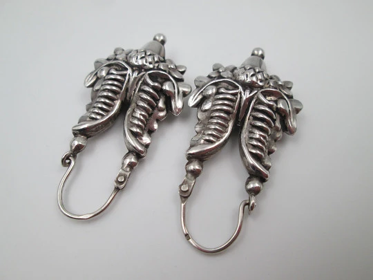 Sterling silver women's earrings. Acorn leaves motifs. Hook clasp. 1990's. Europe