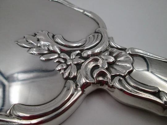 Sterling silver women's hand mirror. 1970's. Flowers and leaves. Spain