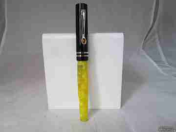 Stipula Castoni Doue Citrino. Black and yellow marble. Resin