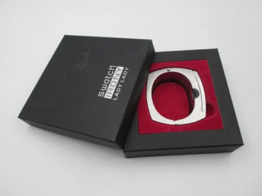 Swatch Irony Lady Xoanon bracelet watch. Stainless steel. Red dial. Quartz. Box. 2000