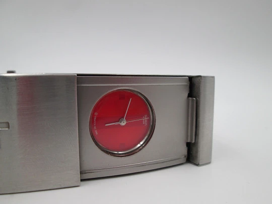 Swatch Irony Lady Xoanon reloj brazalete. Acero inoxidable. Dial rojo. Cuarzo. Caja. 2000