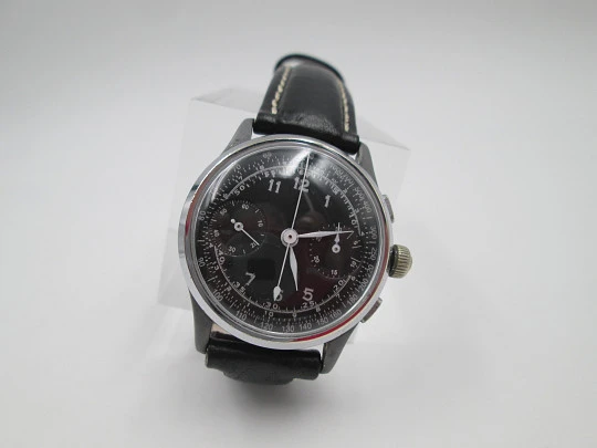 Swiss chronograph. Stainless steel & metal. 1940's. Manual winding. Black dial