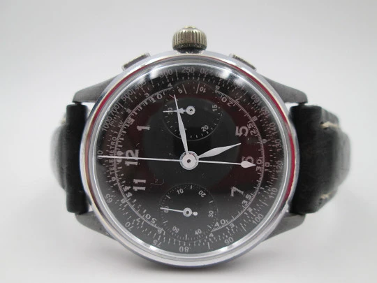 Swiss chronograph. Stainless steel & metal. 1940's. Manual winding. Black dial