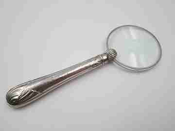 Table / desk magnifying glass. Sterling silver. Joseph Yates. Shells motifs. 1910's