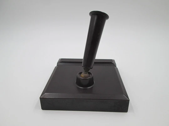 Table desk pen stand. Garnet bakelite. Rotating holder. 1940's. Spain (Rentería)